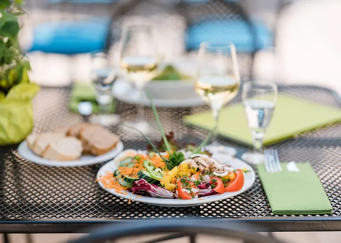 Plauer 3* אלט שוורין